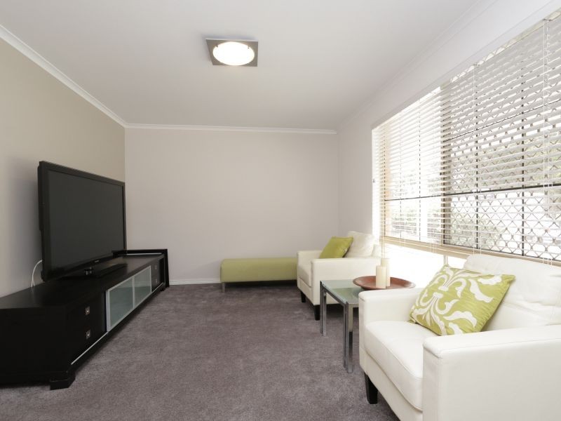 8 Gallant Court, Thornlie WA 6108