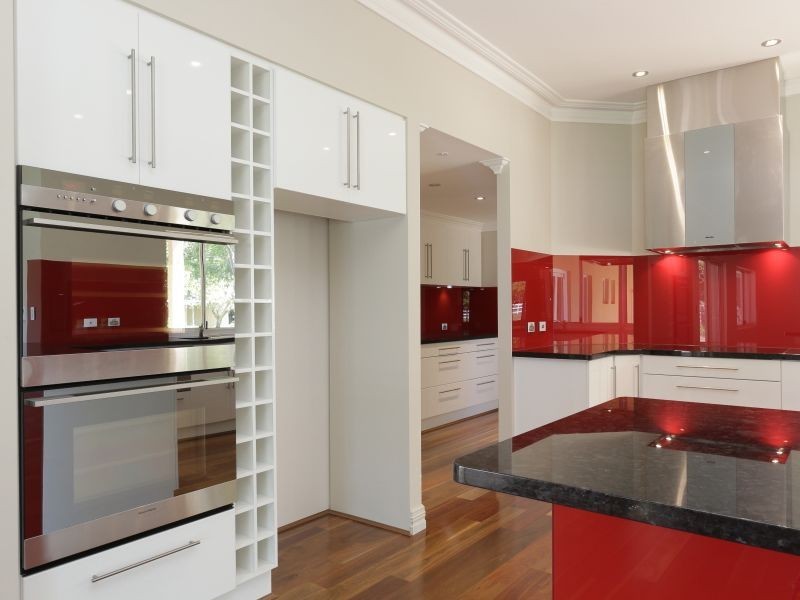 36 Victoria Road, Wattle Grove WA 6107