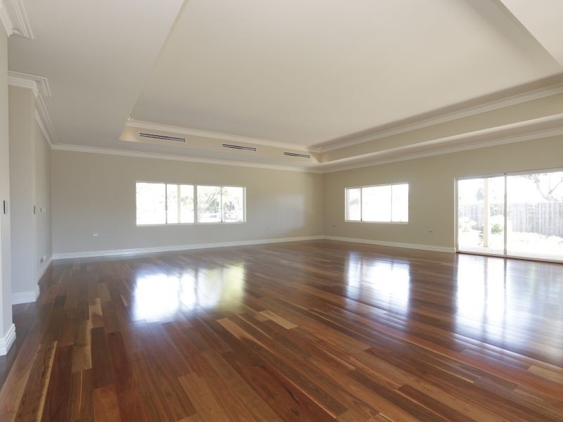 36 Victoria Road, Wattle Grove WA 6107