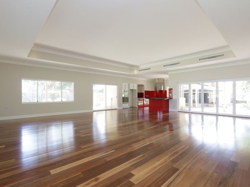 36 Victoria Road, Wattle Grove WA 6107