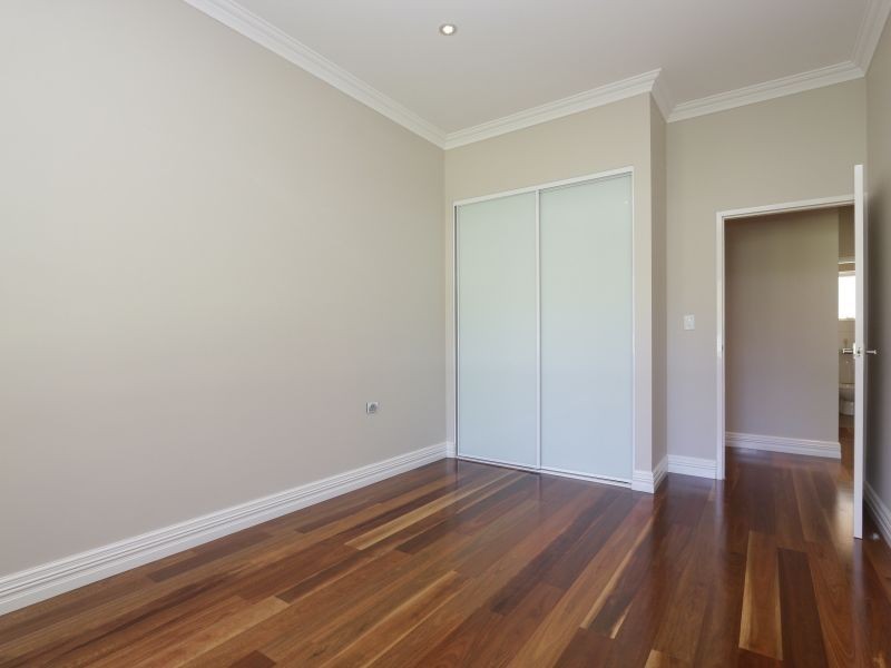 36 Victoria Road, Wattle Grove WA 6107