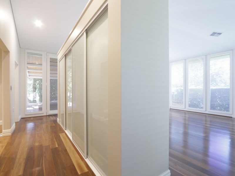 36 Victoria Road, Wattle Grove WA 6107