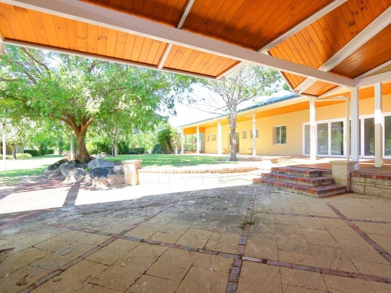 36 Victoria Road, Wattle Grove WA 6107