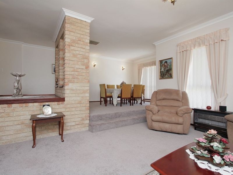 4 Brush Court, Canning Vale WA 6155