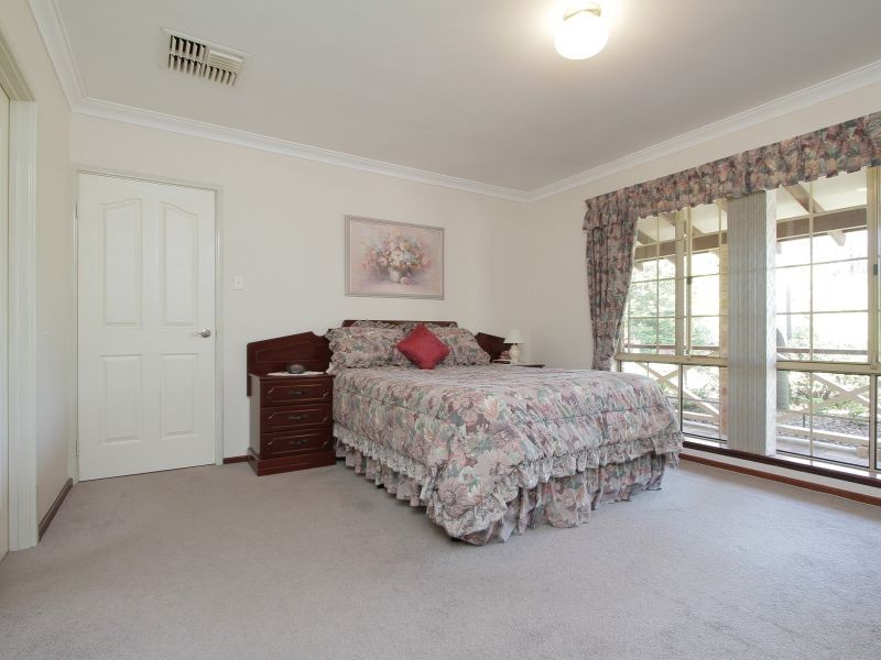 4 Brush Court, Canning Vale WA 6155