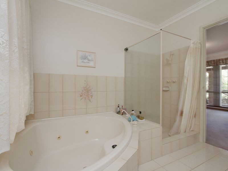 4 Brush Court, Canning Vale WA 6155