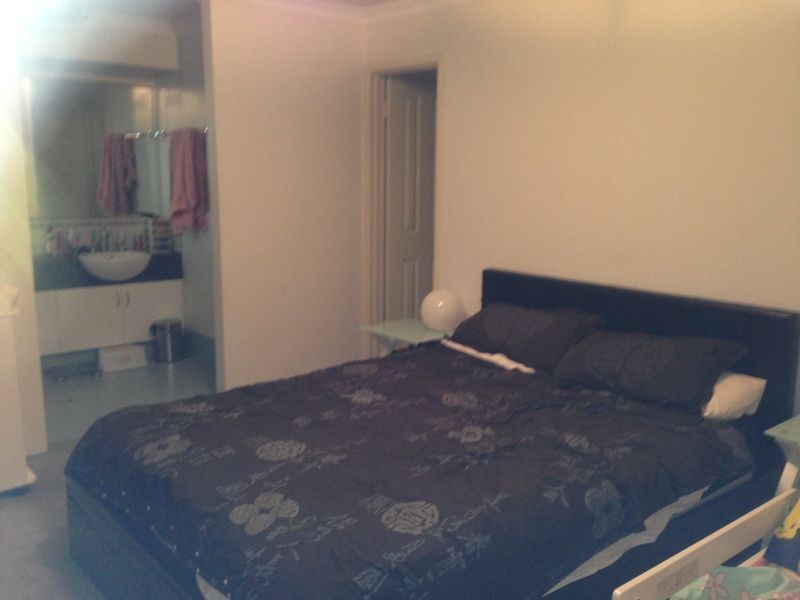 6 Hillhouse Way, Piara Waters WA 6112