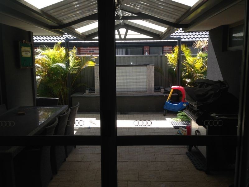 6 Hillhouse Way, Piara Waters WA 6112