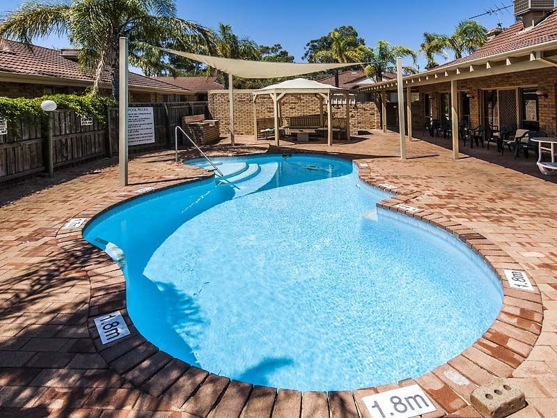 24/24 Southdown Place, Thornlie WA 6108