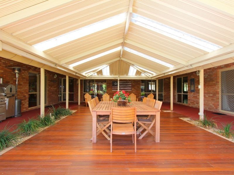 5 Livingstone Drive, Canning Vale WA 6155