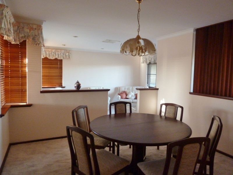 30 Ambassador Court, Thornlie WA 6108