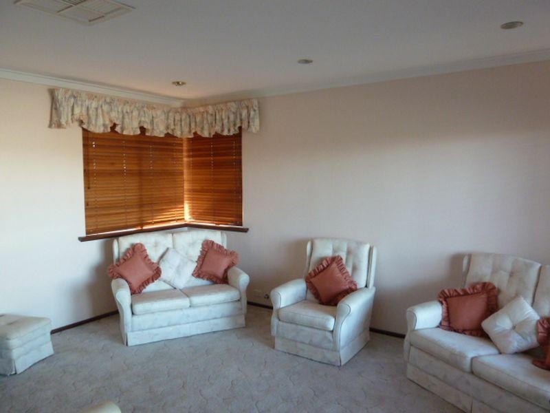 30 Ambassador Court, Thornlie WA 6108