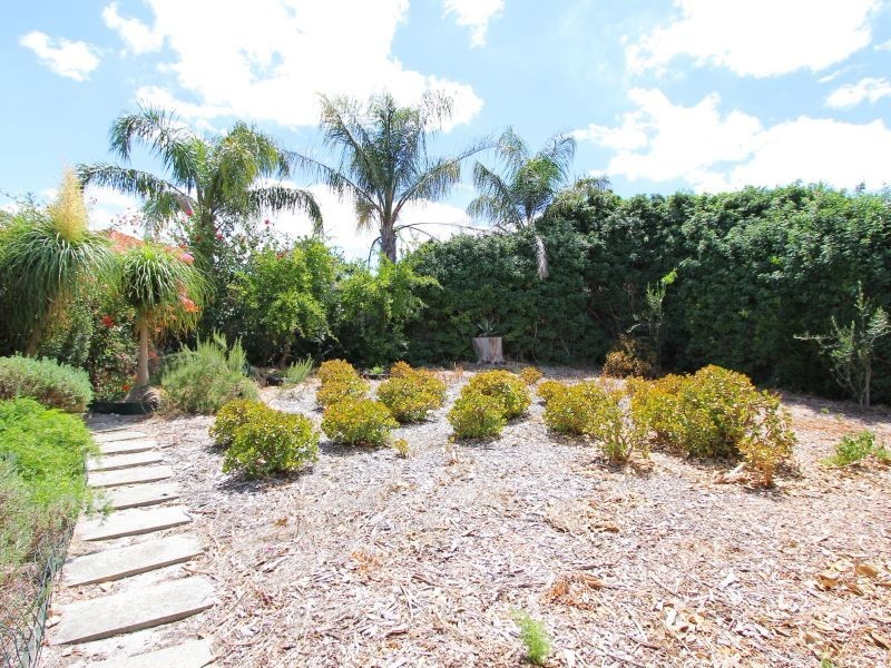 6 Lang Court, Huntingdale WA 6110