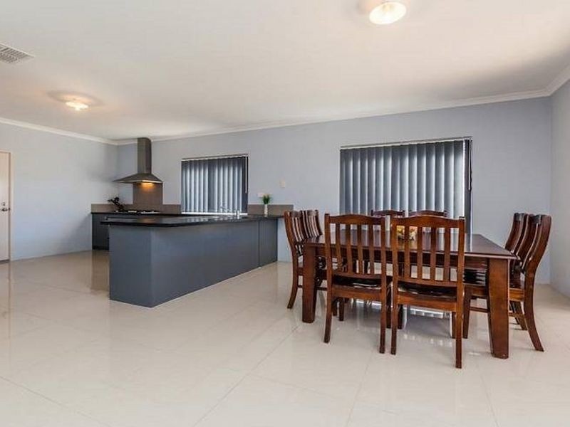 21 Calneggia Drive, Darling Downs WA 6122