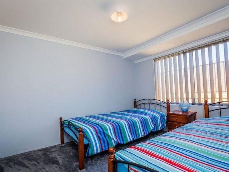 21 Calneggia Drive, Darling Downs WA 6122