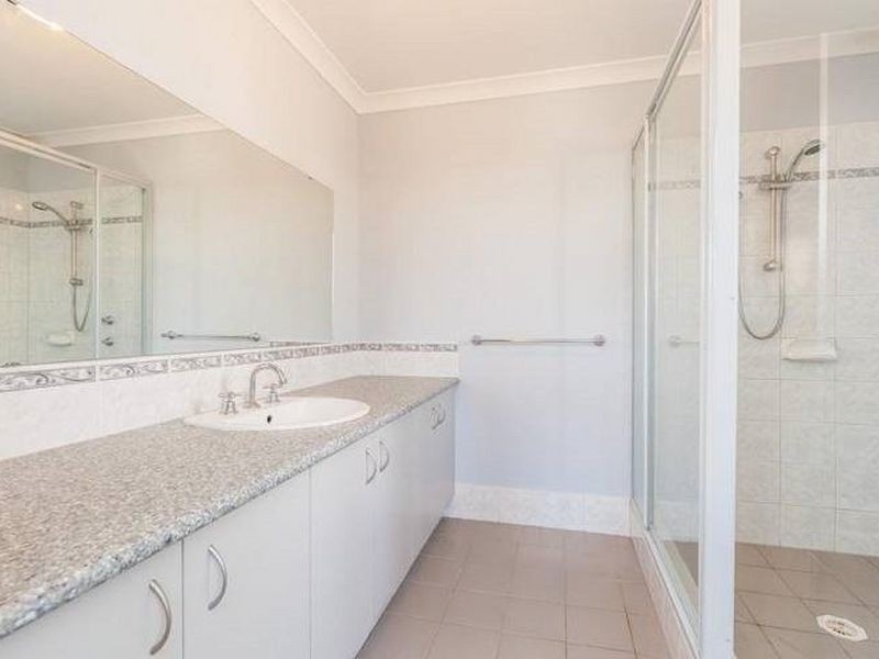 21 Calneggia Drive, Darling Downs WA 6122