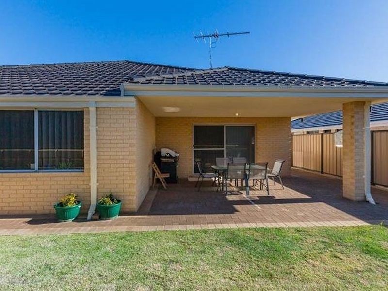 21 Calneggia Drive, Darling Downs WA 6122