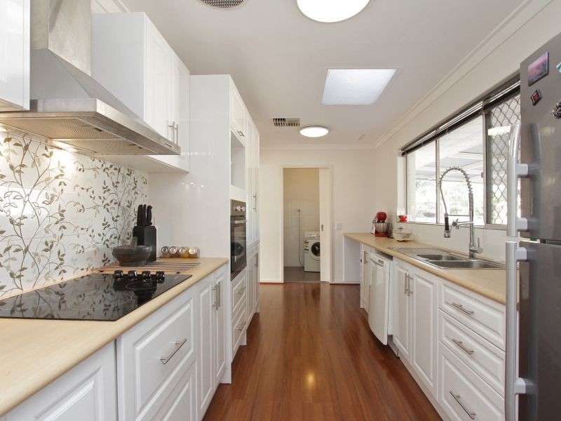 22 Anderson Way, Thornlie WA 6108