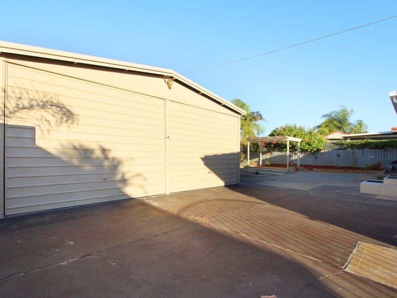 22 Anderson Way, Thornlie WA 6108