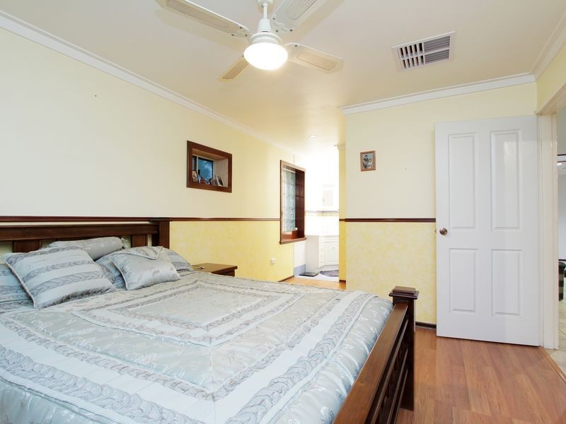 6 Meuller Way, Thornlie WA 6108