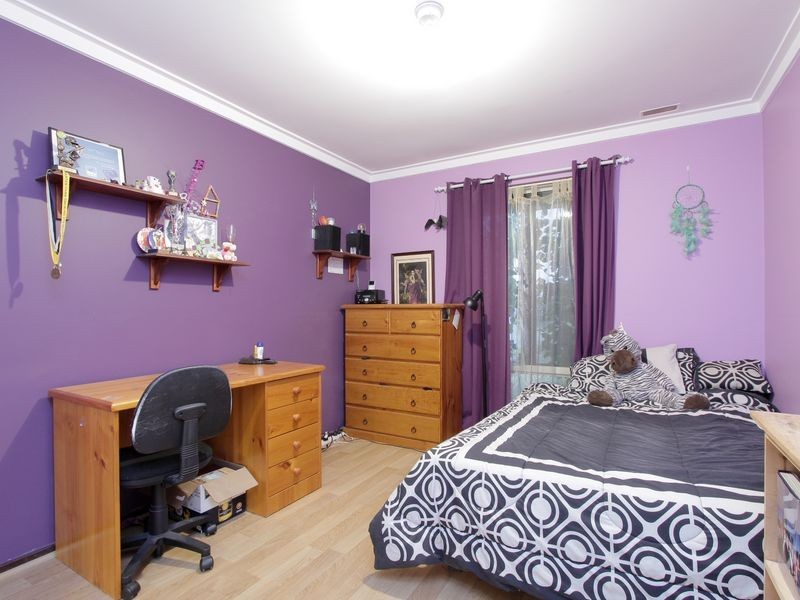 6 Meuller Way, Thornlie WA 6108