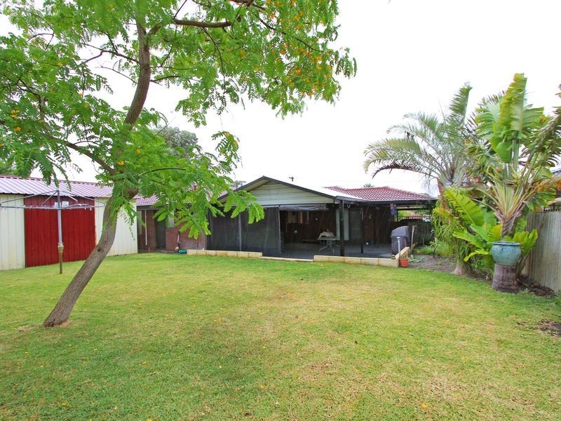6 Meuller Way, Thornlie WA 6108