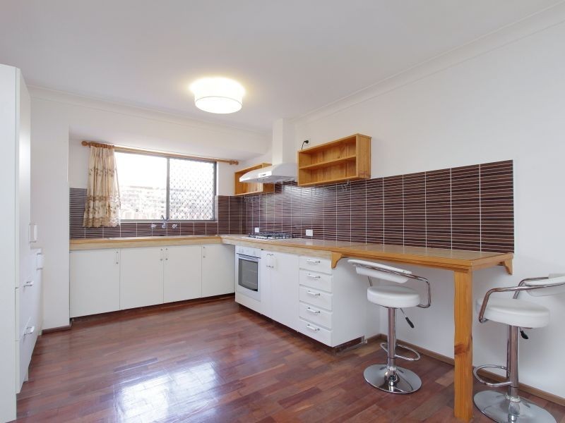 10 Huggins Road, Thornlie WA 6108