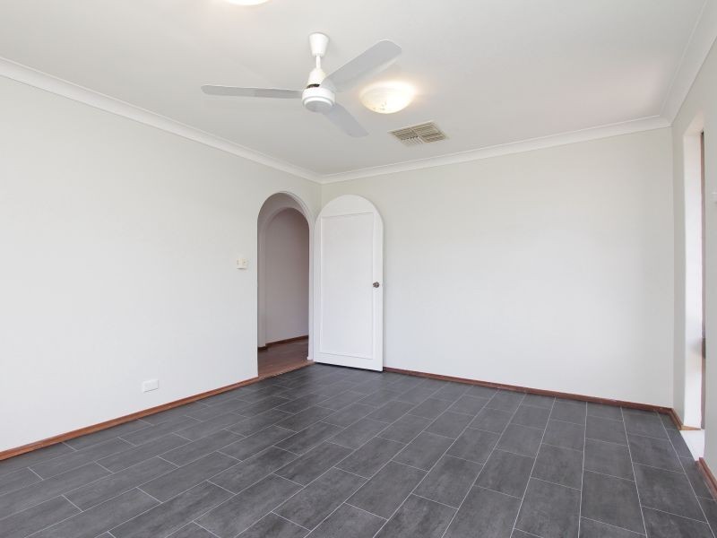 10 Huggins Road, Thornlie WA 6108