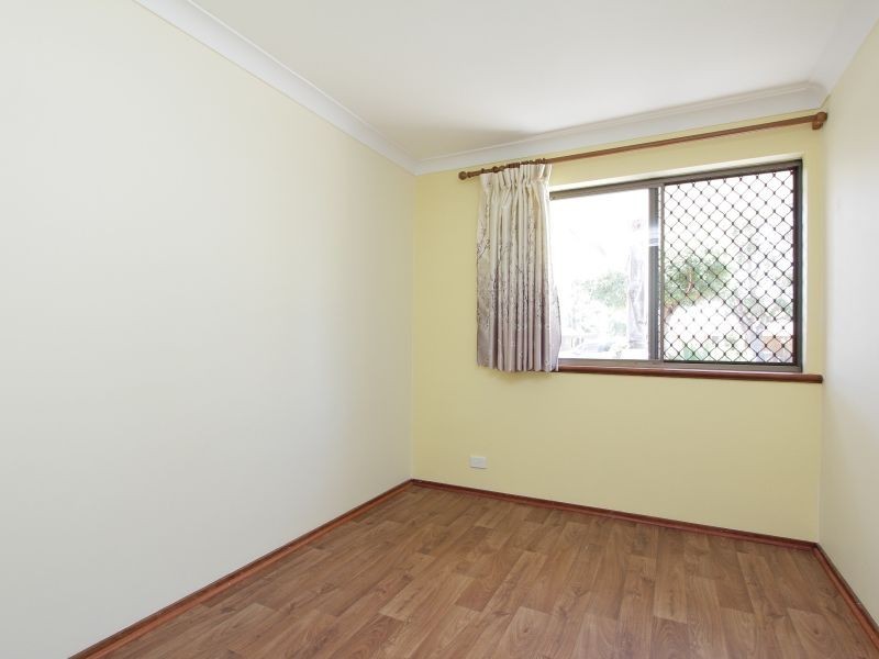 10 Huggins Road, Thornlie WA 6108