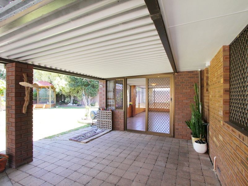 10 Huggins Road, Thornlie WA 6108