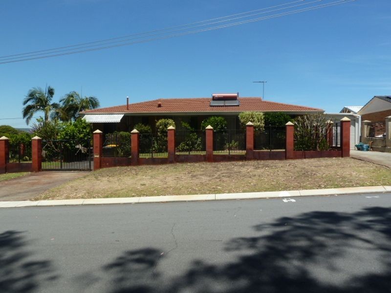 17 Parkside Drive, Thornlie WA 6108