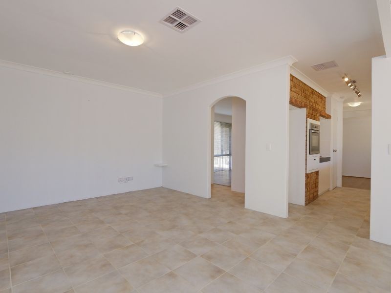 28 Willow Way, Maddington WA 6109