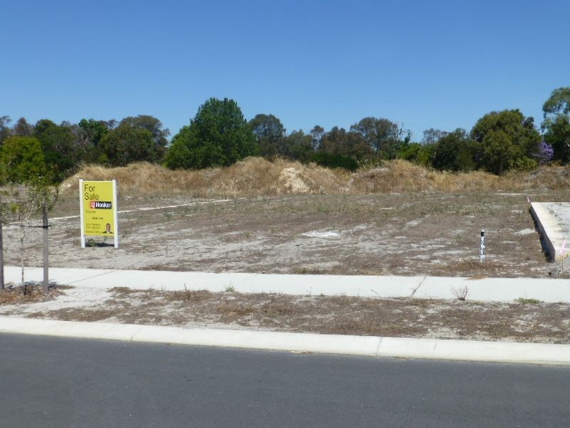 8 Roscommon Vista, Huntingdale WA 6110