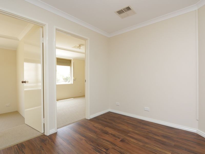 26 Daly Circle, Langford WA 6147