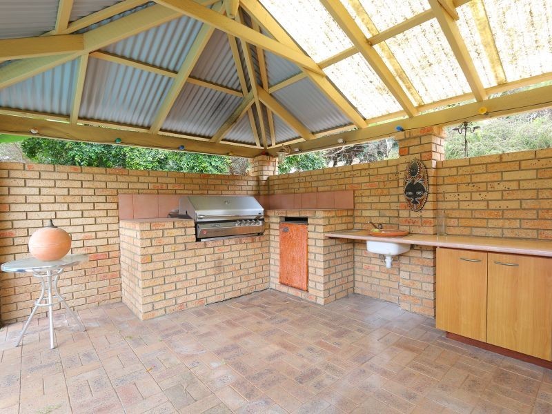 3 Brush Court, Canning Vale WA 6155