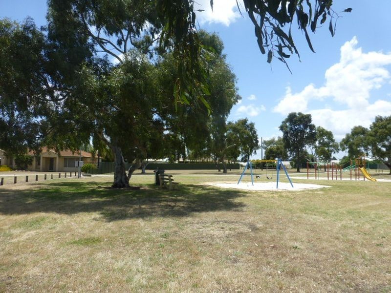 28 Citrine Gardens, Forrestfield WA 6058