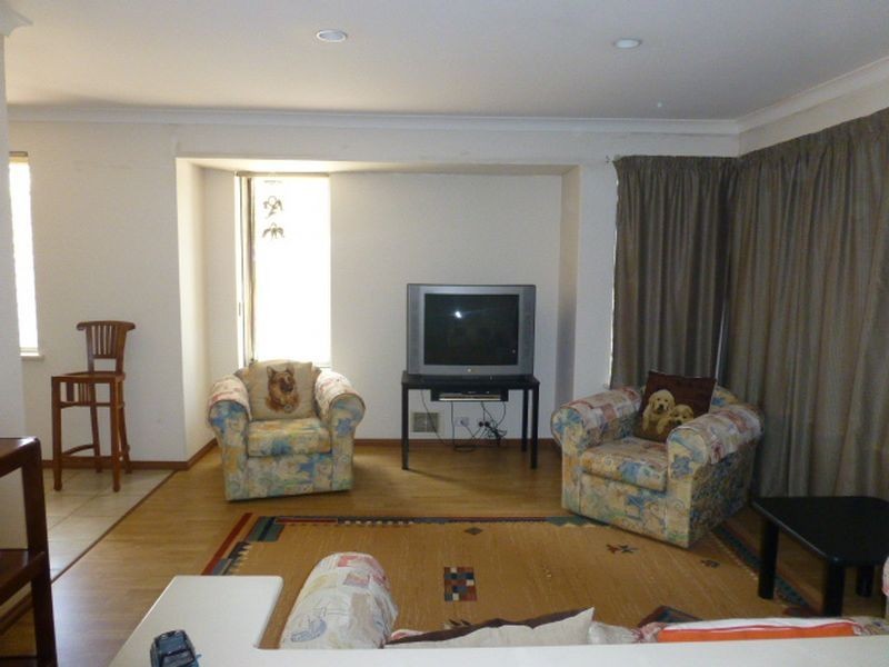 28 Citrine Gardens, Forrestfield WA 6058