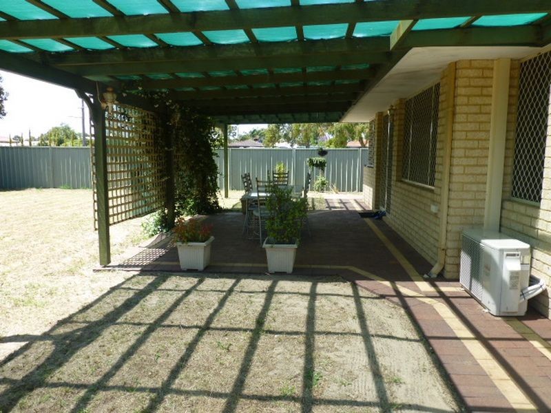 28 Citrine Gardens, Forrestfield WA 6058