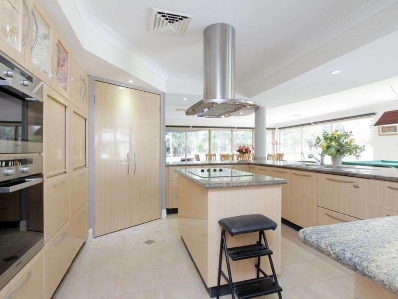 40 Johnson Place, Wattle Grove WA 6107