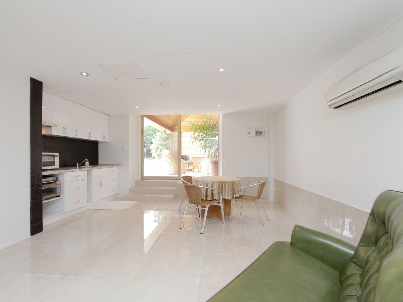40 Johnson Place, Wattle Grove WA 6107