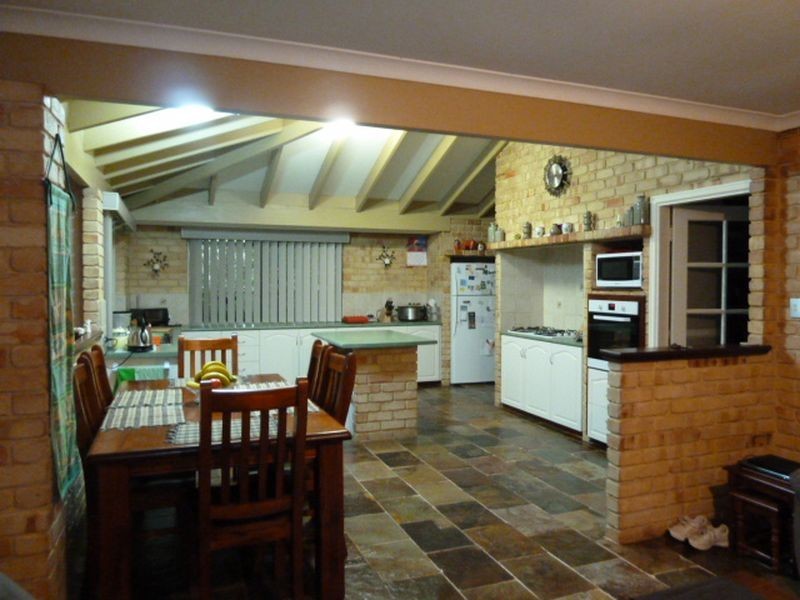 18 Gertrude Avenue, Champion Lakes WA 6111