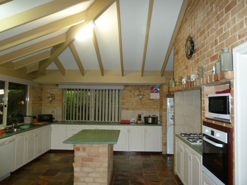 18 Gertrude Avenue, Champion Lakes WA 6111