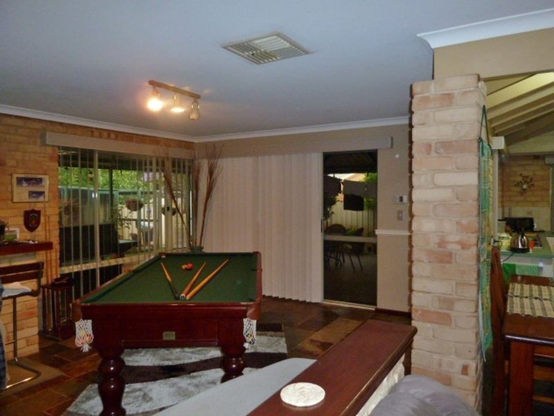 18 Gertrude Avenue, Champion Lakes WA 6111