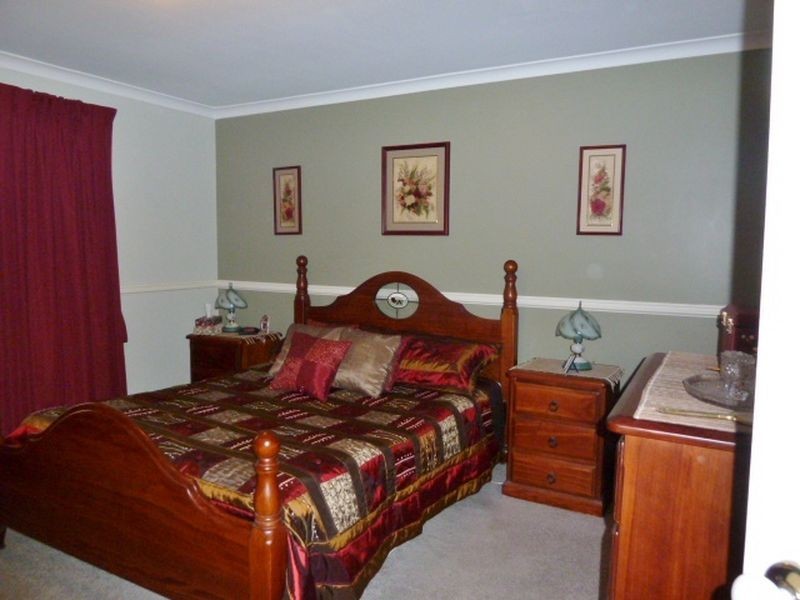 18 Gertrude Avenue, Champion Lakes WA 6111