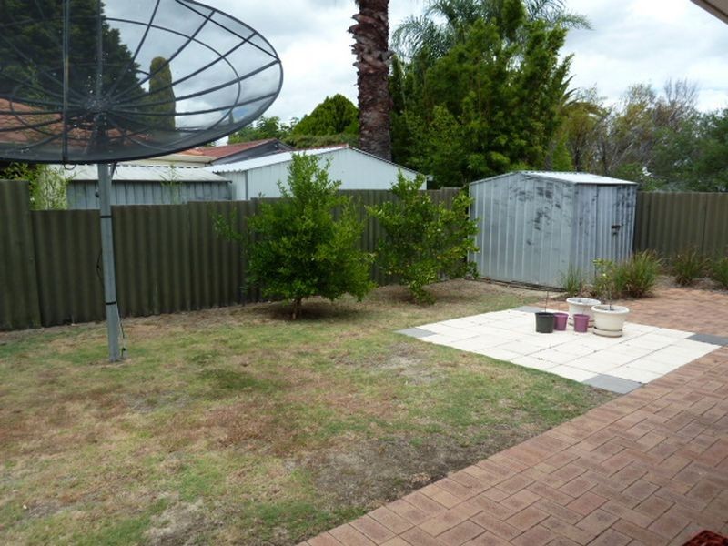15 Ilford Place, Thornlie WA 6108