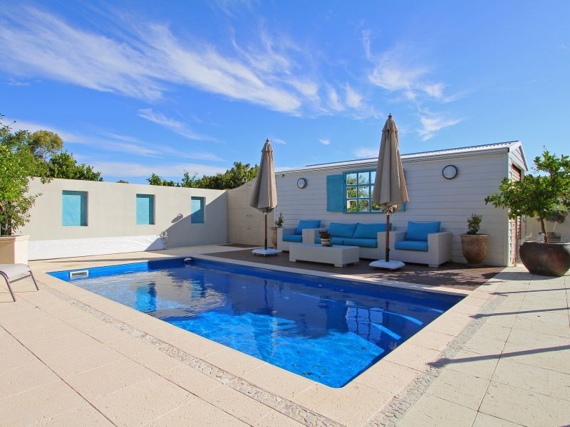 2 Redheart Drive, Thornlie WA 6108