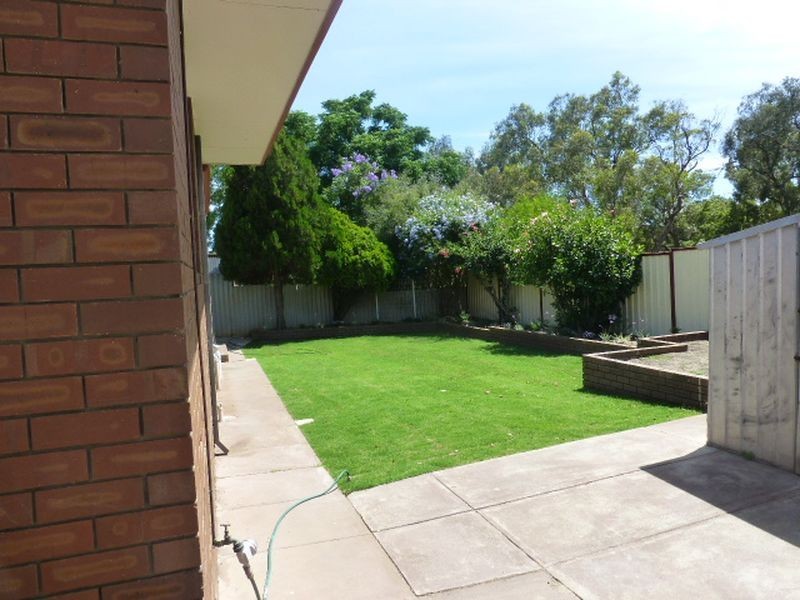 3 Markham Way, Swan View WA 6056