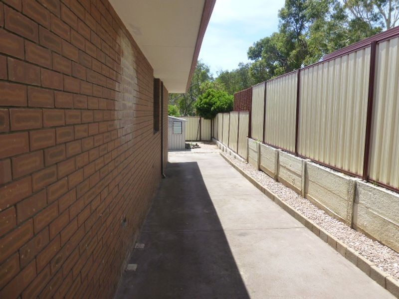 3 Markham Way, Swan View WA 6056