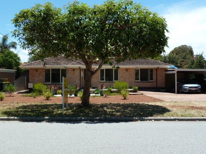 42 Hughenden Drive, Thornlie WA 6108