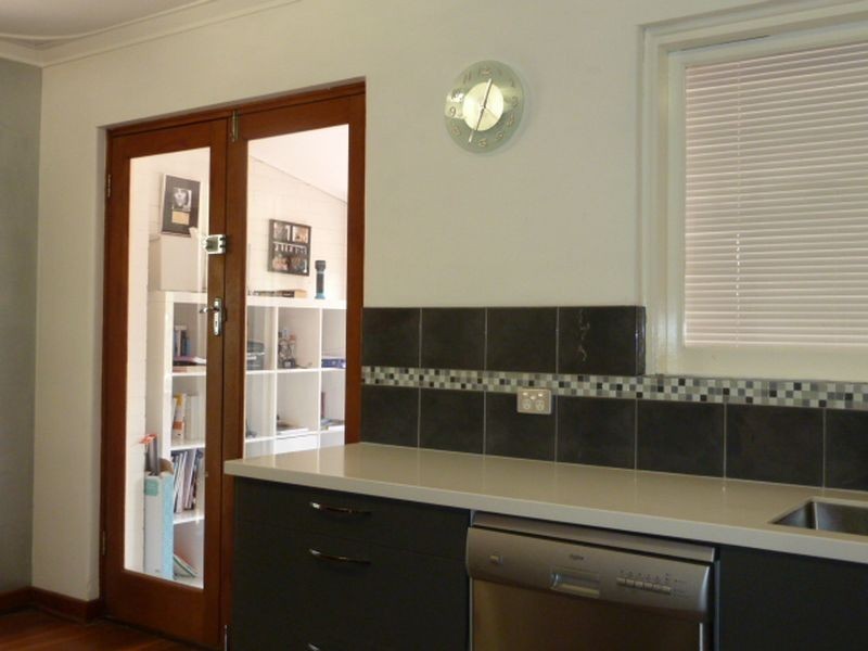 42 Hughenden Drive, Thornlie WA 6108